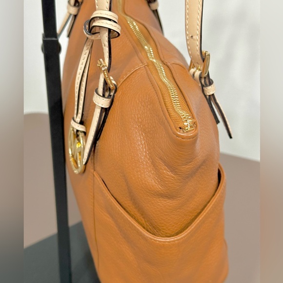 MICHAEL Michael Kors Jet Set East West Tan Pebble Leather Shoulder Tote Bag - Picture 5 of 9